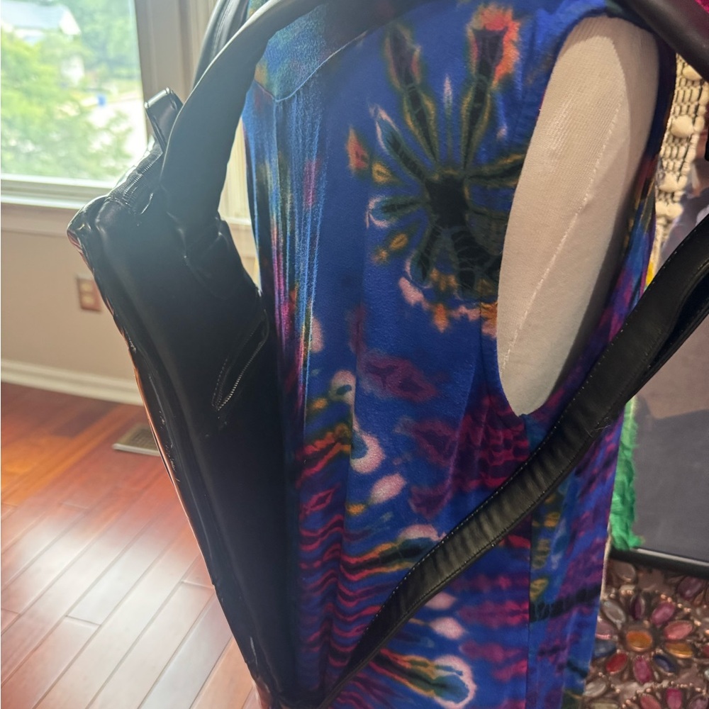 Black and Silver Owl Backpack - Picture 2 of 5